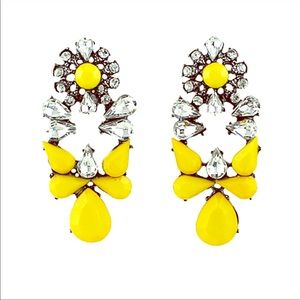 Any 3 earrings for $25🎊 NWOT